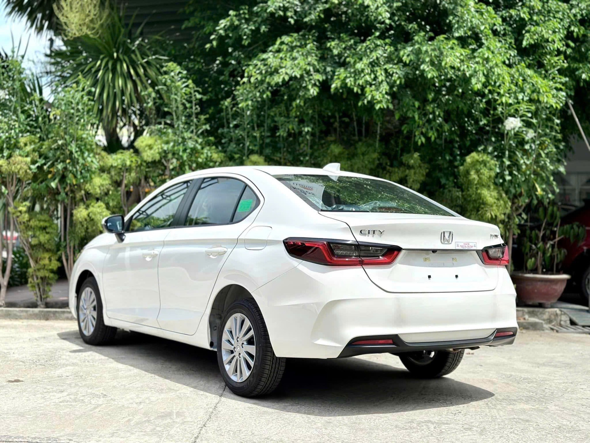 Honda City L Màu Trắng